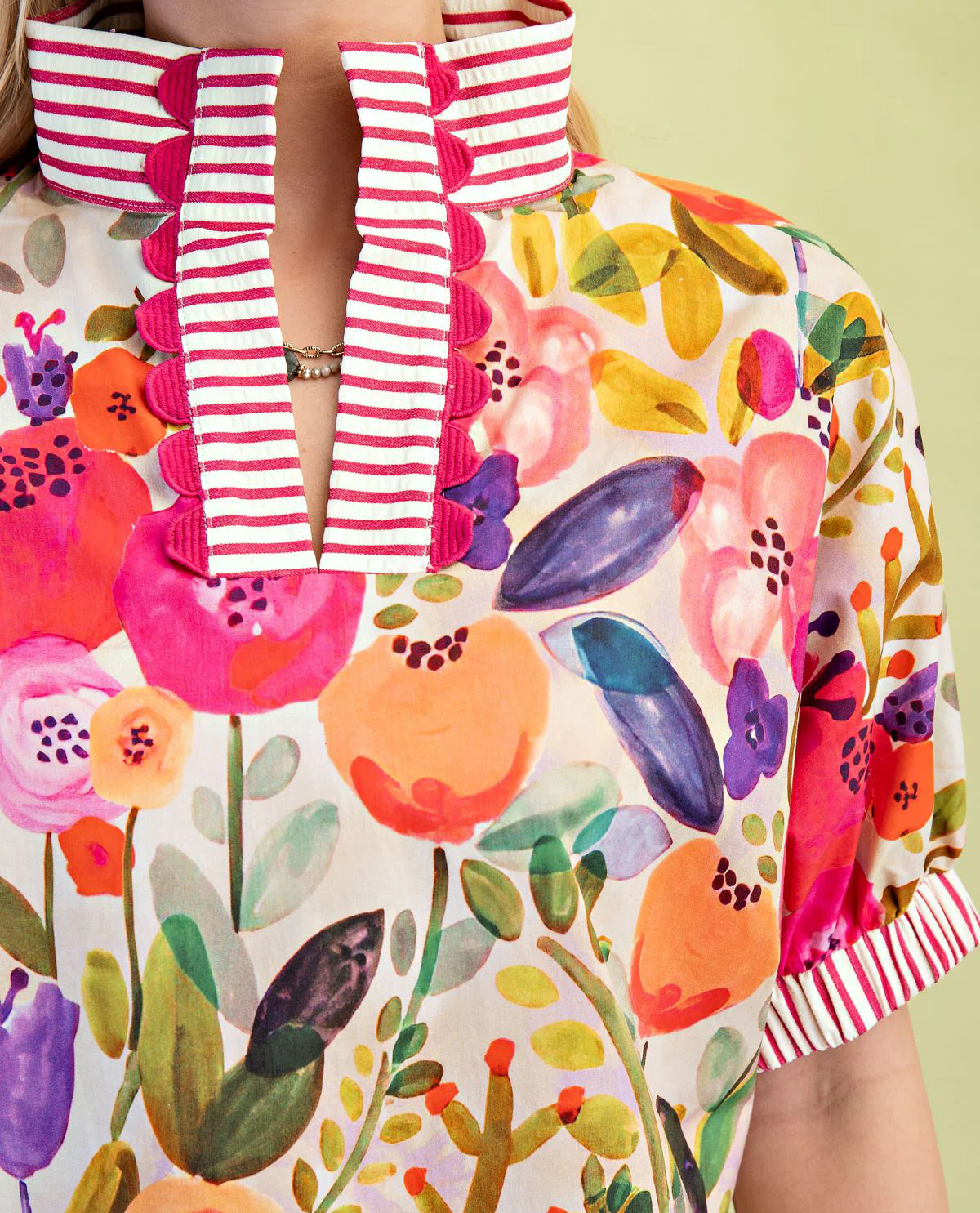 Gigio Plus Floral Top with Contrast Stripe - Image 2