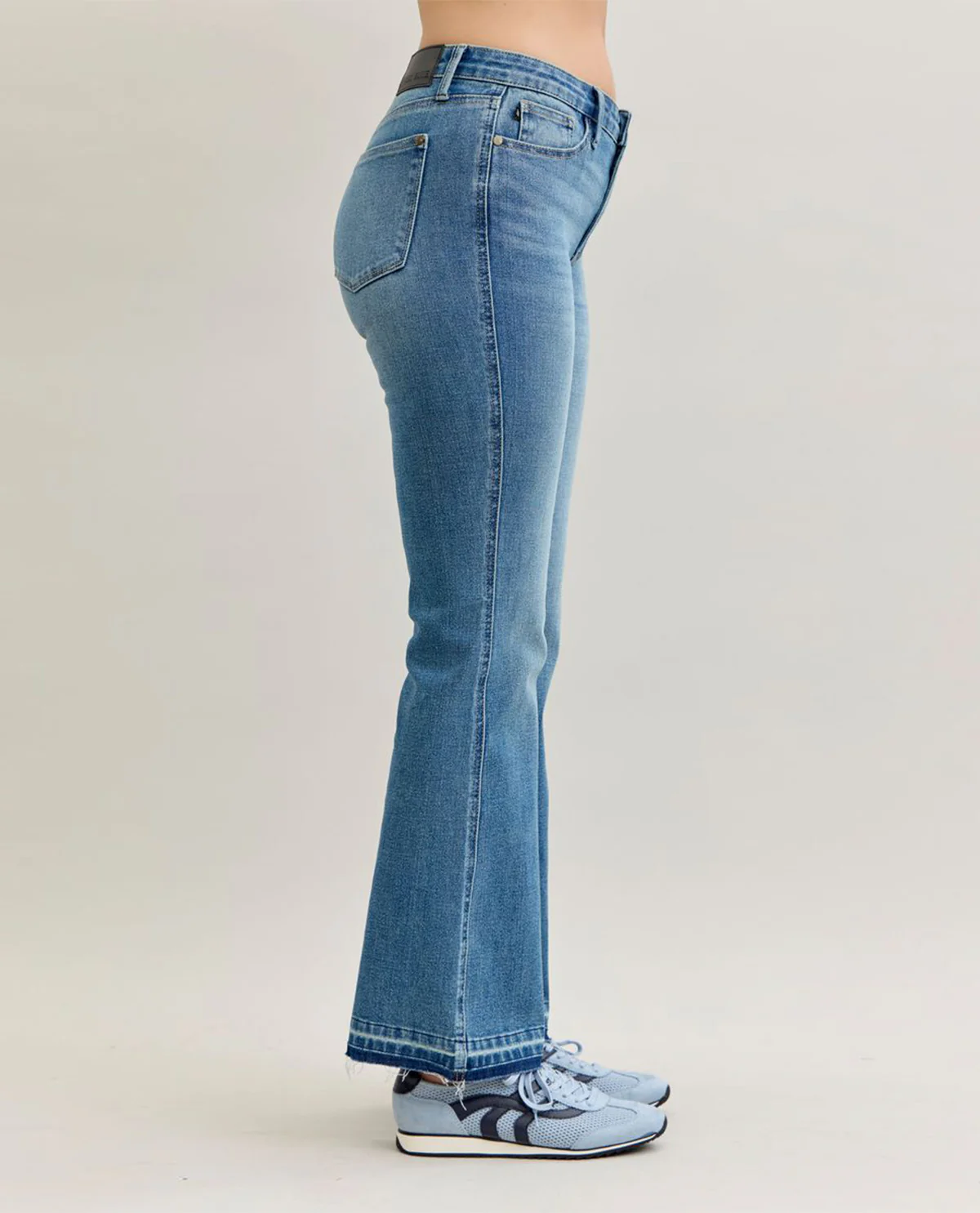 Judy Blue MR Slim Bootcut Tummy Control Medium - Image 3