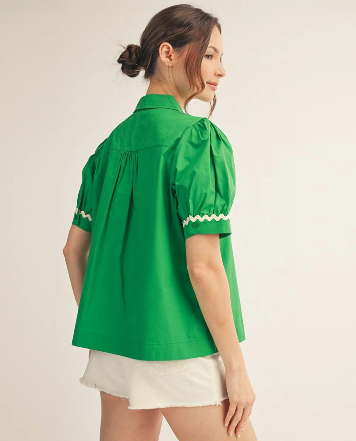 Jodifl Short Sleeve Top With V-Notched Neckline and Ric Rac Trim Green - Image 2