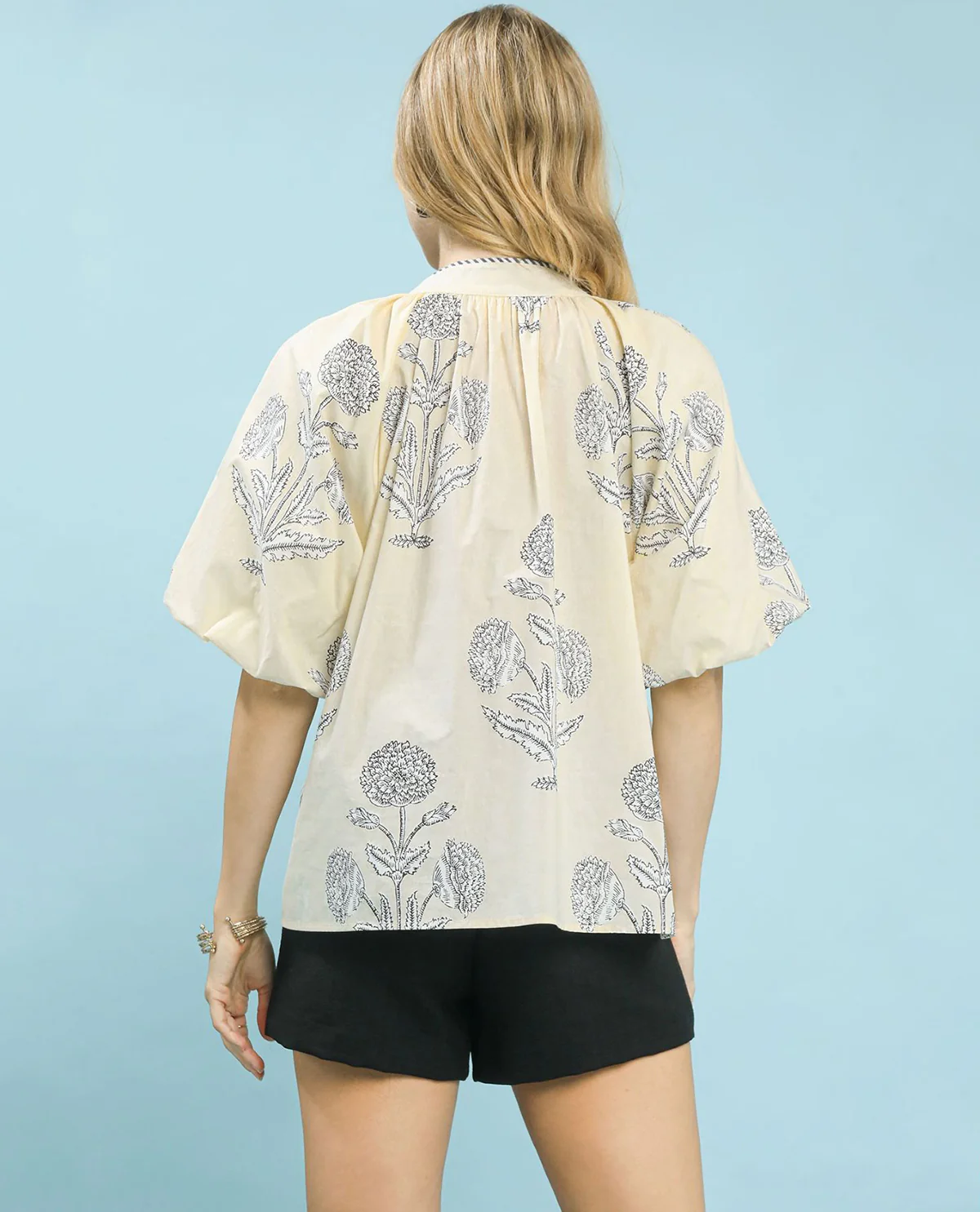 Umgee Floral Vneck Henley - Image 7