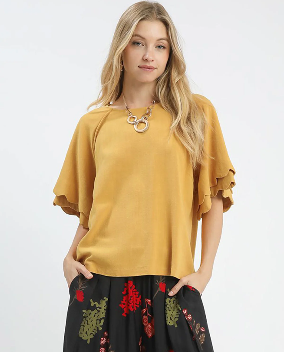 Linen Scallop Solid Ruffle Sleeve Top - Image 2
