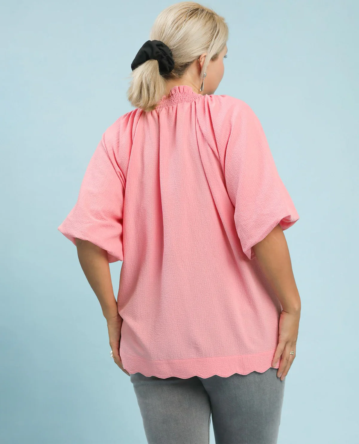 Scalloped Hem Texture Blouse With Short Puff Sleeves - Image 3