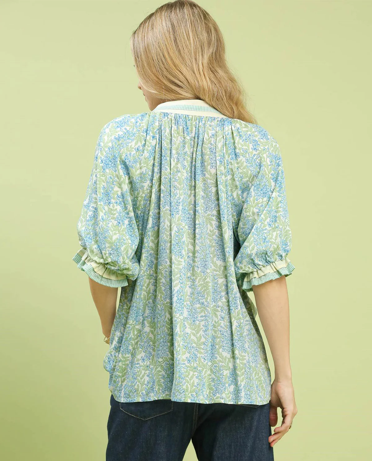 Spring Brust Print V-neck Collared Top - Image 5