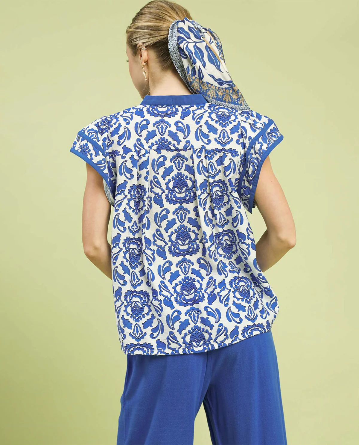 Umgee Abstract Print Top with Flutter Sleeve Contrast Edge - Image 3